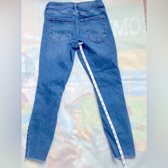 Old Navy Jeans Rockstar Super Skinny Distressed Mid Rise Sz 2 - Picture 2 of 11